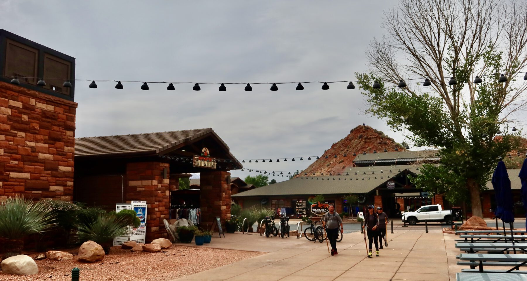 Arizona roadside shopping stop, a scenic example of reliable stores in America with local businesses, desert atmosphere, and traveler friendly amenities