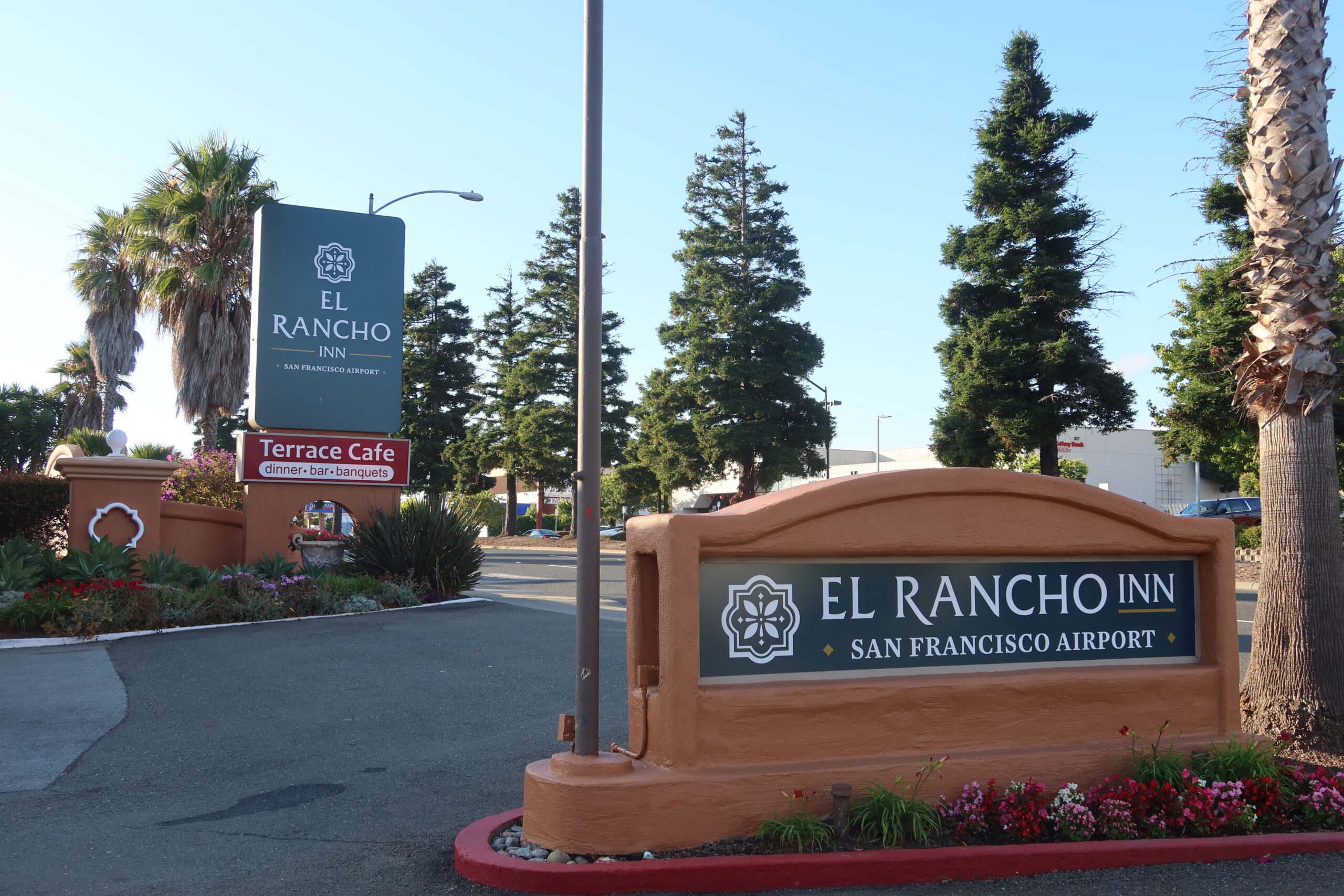 Entrance sign of SFO El Rancho Inn near San Francisco Airport in Millbrae, California