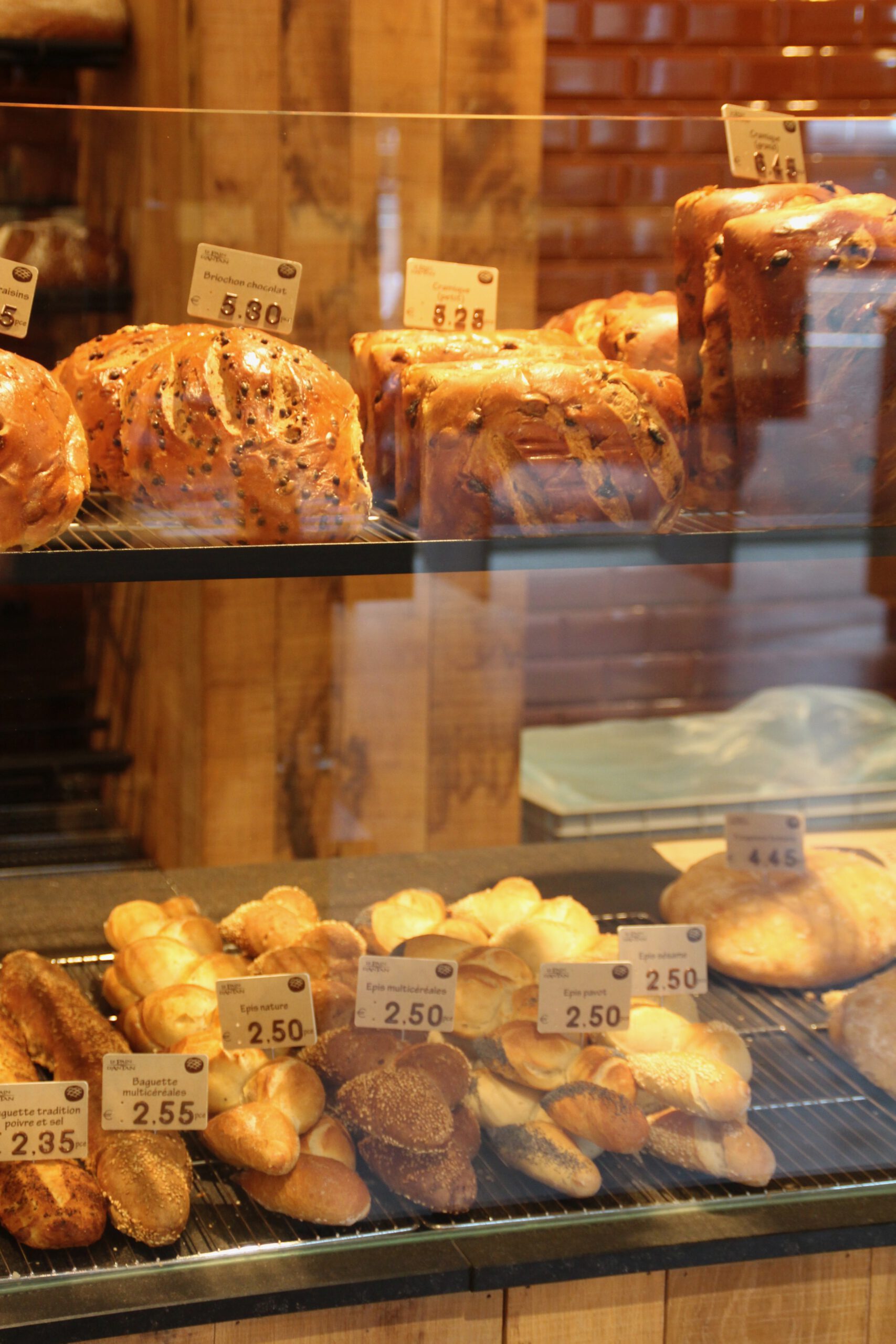 Le Pain d’Antan Remouchamps pastry and bread showcase, handmade brioche, rolls and artisanal baked goods in Aywaille
