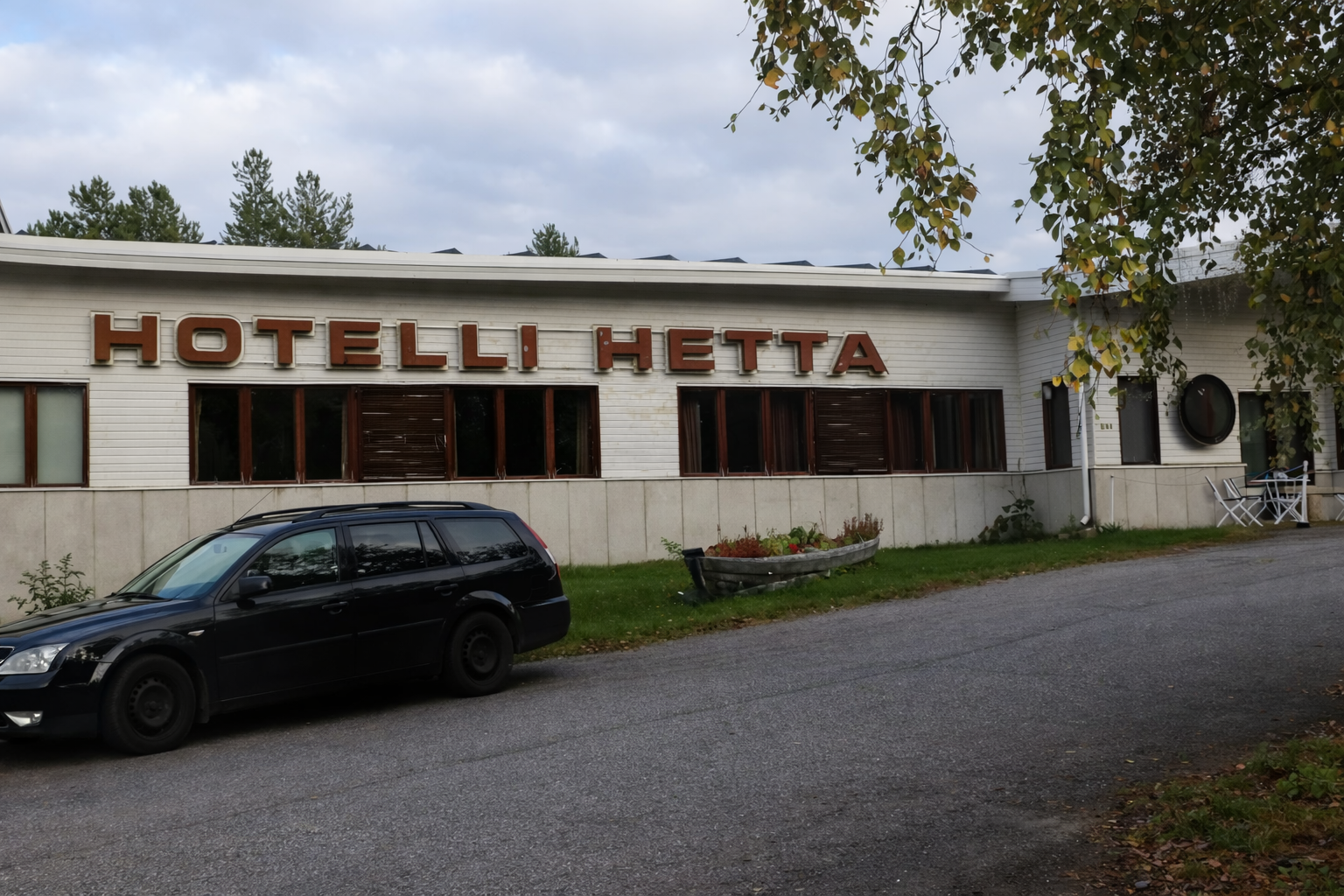 Lapland Hotels Hetta restaurant exterior in Enontekiö, Finland, cozy Lapland hotel and restaurant surrounded by nature