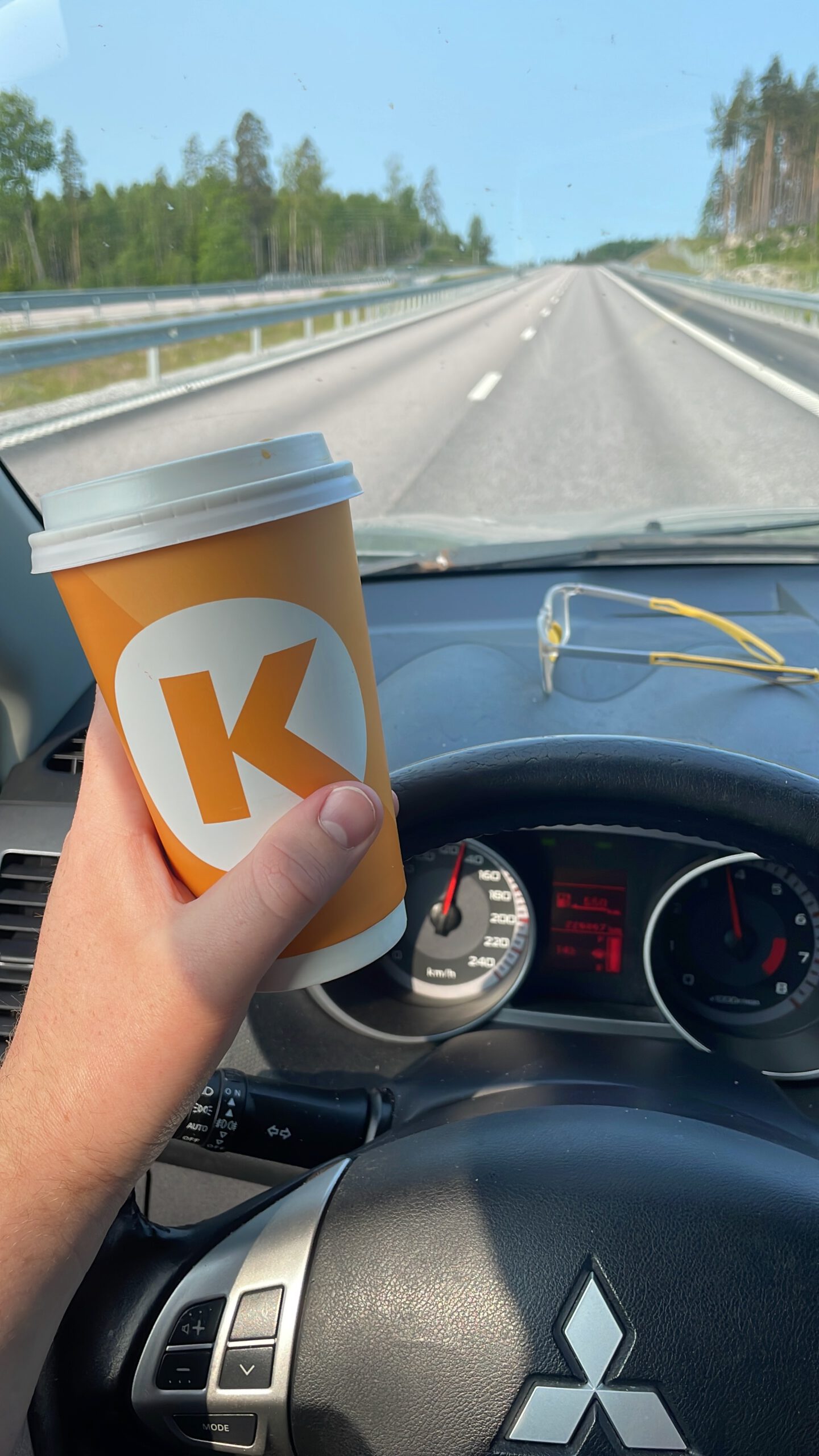 Circle K Enköping Salatullen coffee to go during a road trip from Enköping to Denmark, fuel stop with hot coffee on the Swedish highway