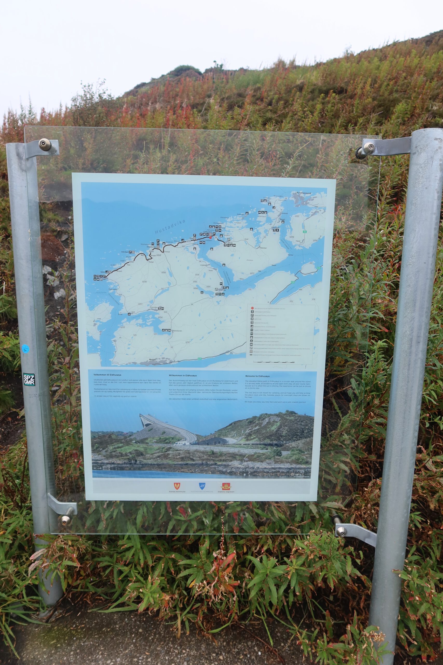 Atlantic Ocean Road Norway route map showing bridge layout and Hustadvika coastline